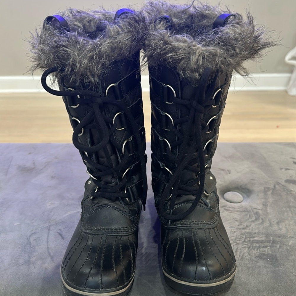 Sorel winter fur lined boots